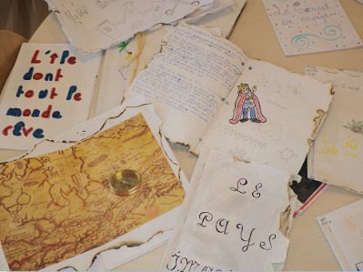 Exposition sur les carnets de voyages au CDI